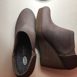 Dr. Scholl’s wedge